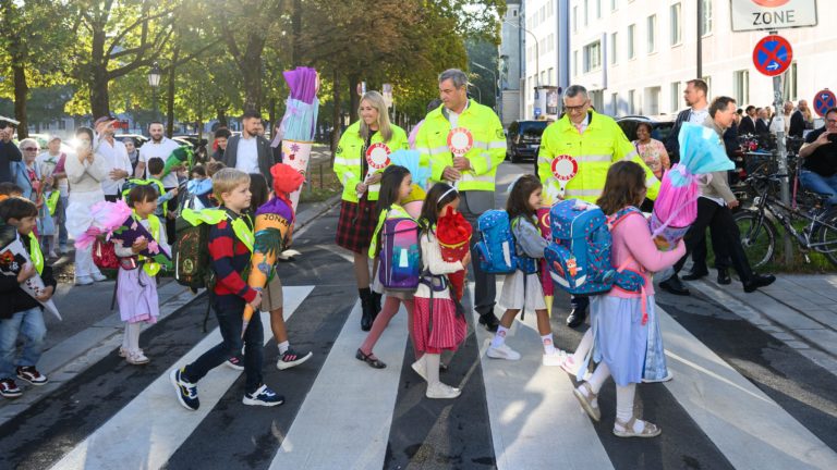 Schulstart in Bayern 2026: Sicher zur Schule – sicher nach Hause