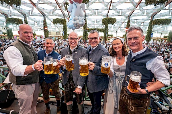 Wiesnbesuch mit unseren US-amerikanischen Besuchern